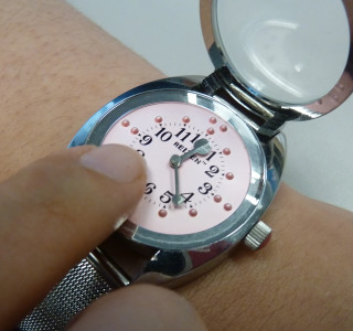An example of a Braille watch